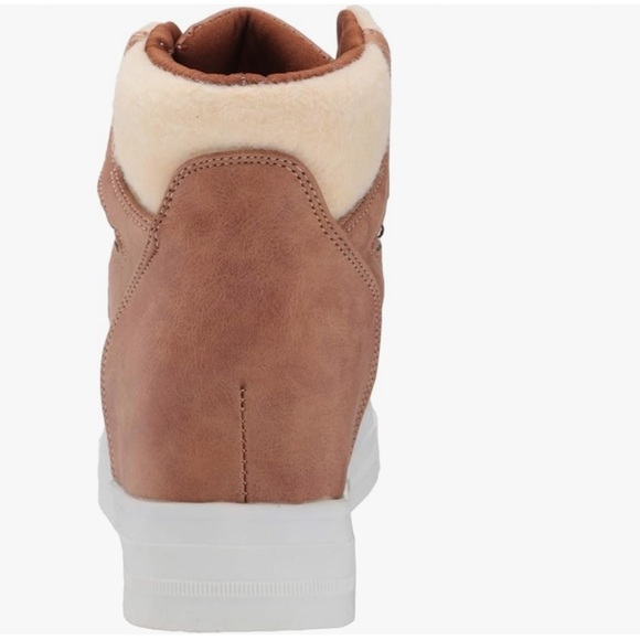 Yoki sneaker two tone cream faux fur and tan brown rounded toe lace up 8.5 - Picture 3 of 16